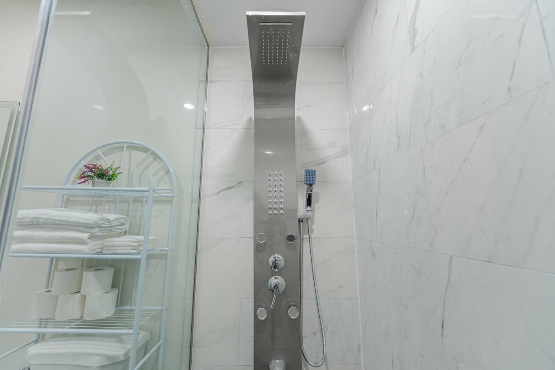 Private Basement Bedrooms In Oakville Luaran gambar
