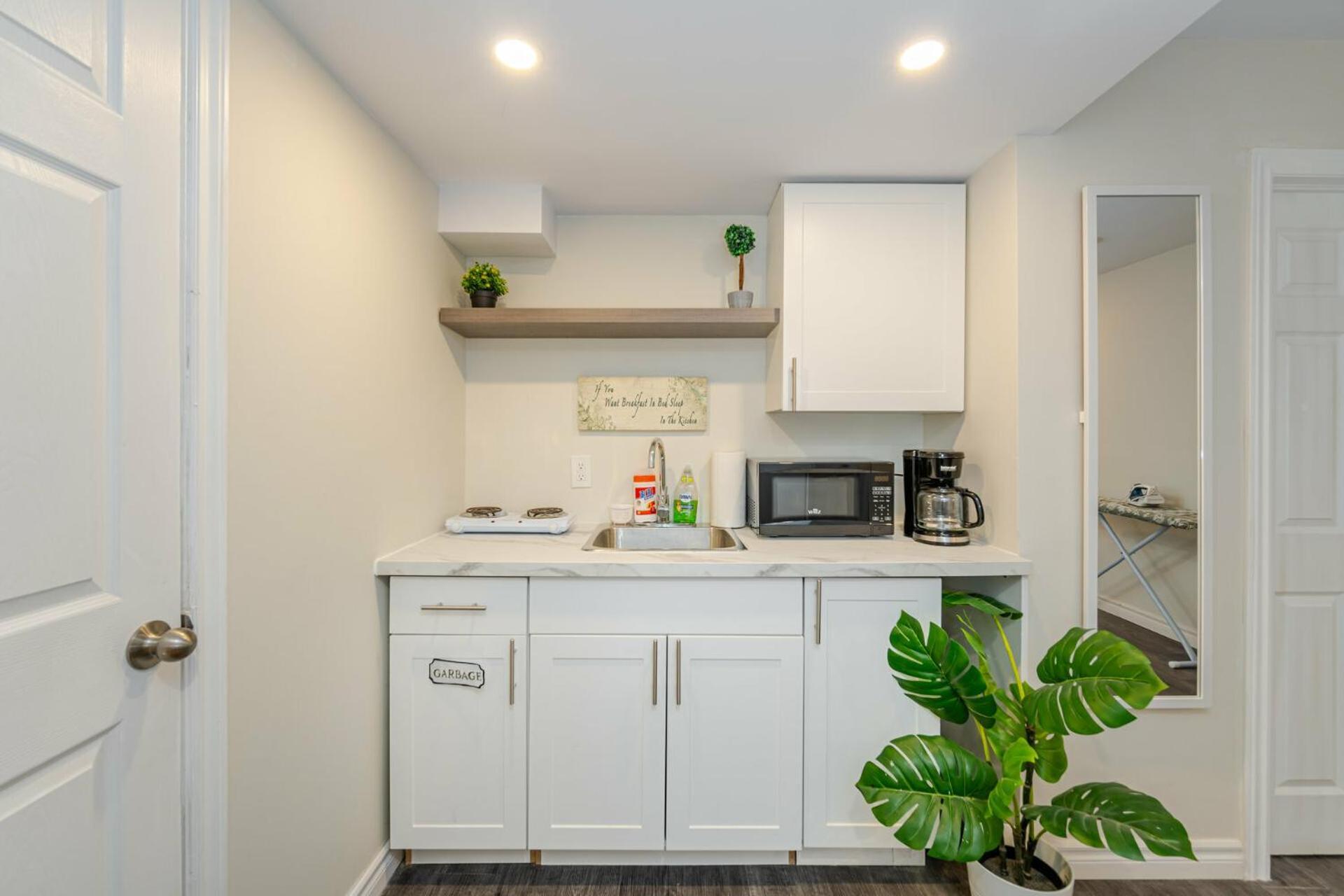 Private Basement Bedrooms In Oakville Luaran gambar
